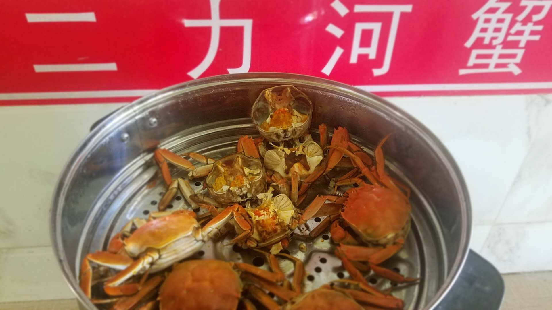 盤錦河蟹：稻田一兩公蟹