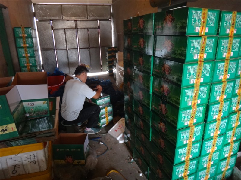 二力河蟹養(yǎng)殖基地包裝車間